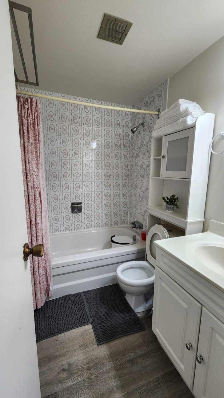 Gasthof Cozy Town House Toronto
